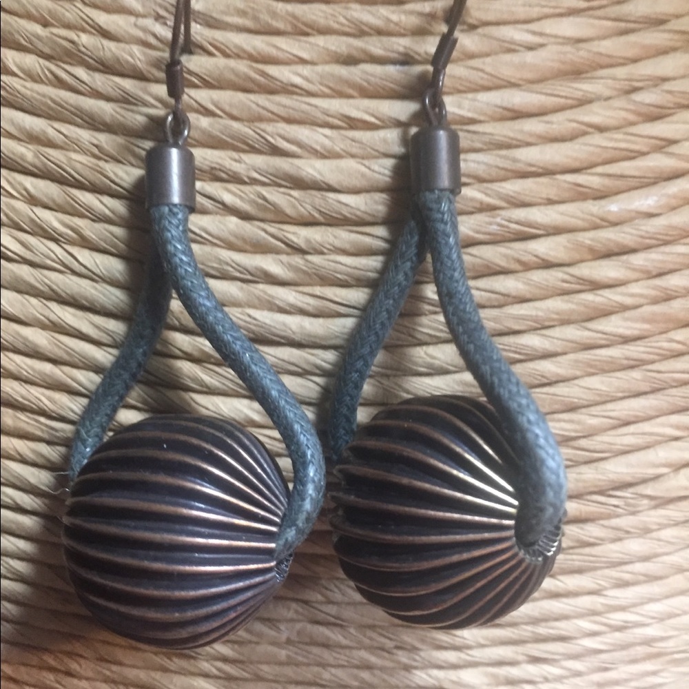 Ribbed Copper Dangle Earrings. - image 2
